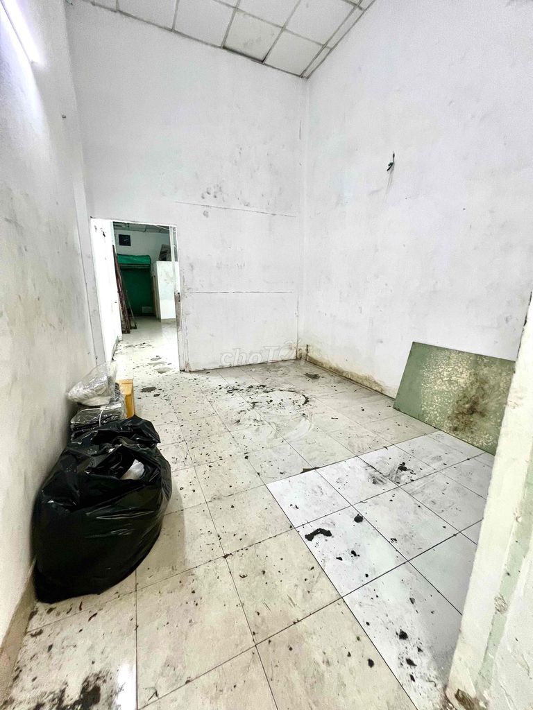 Rent a 7m p.Tân Quý old.4 x33 meters a second floor 2 bedroom 2 toilets