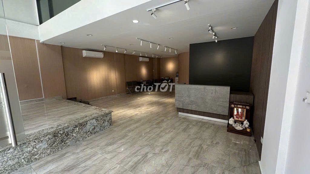 Rent 11 A. 60th Street, plantation, District 2 across 7 M-- 6th floor vault.