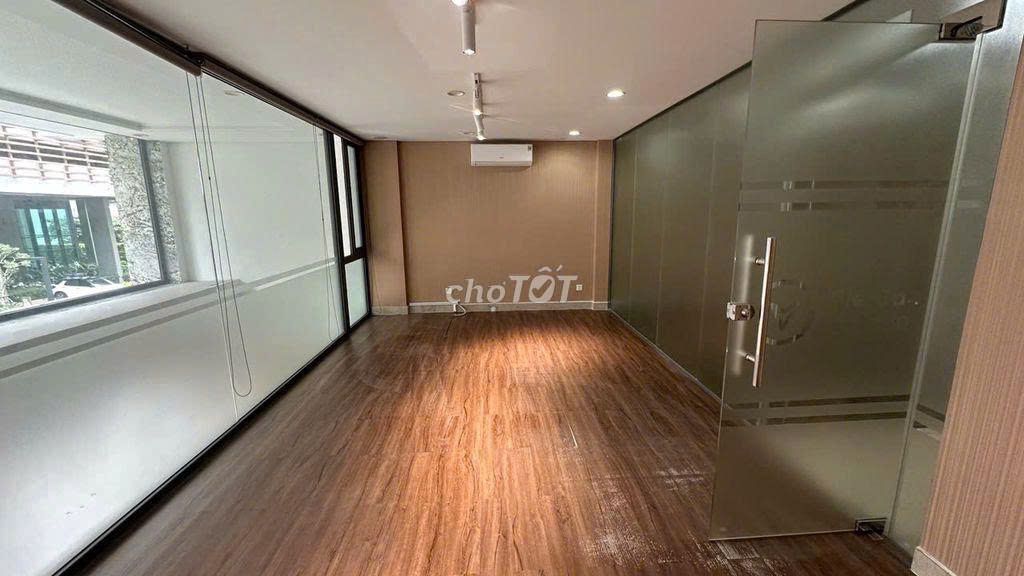 Rent 11 A. 60th Street, plantation, District 2 across 7 M-- 6th floor vault.