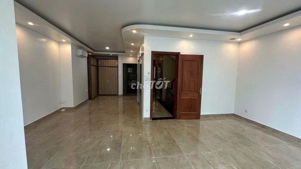 Rent 11 A. 60th Street, plantation, District 2 across 7 M-- 6th floor vault.