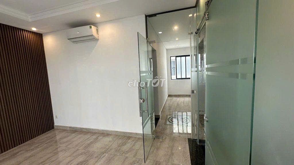 Rent 11 A. 60th Street, plantation, District 2 across 7 M-- 6th floor vault.