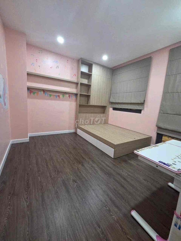 Nice new home, 696 Dương Quảng Hàm-7.5.
