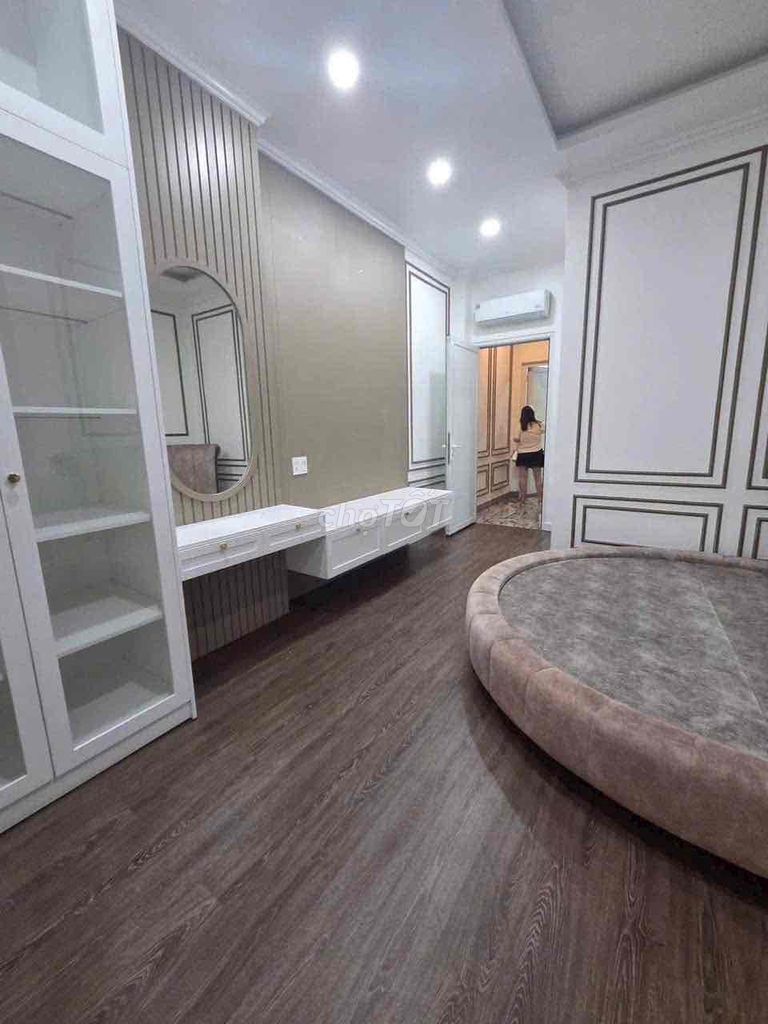 Nice new home, 696 Dương Quảng Hàm-7.5.