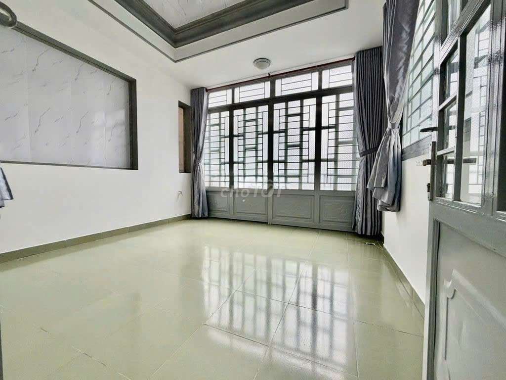 Rent Nguyễn Trọng Lội.3 bedrooms, 4 toilets for 17 million.