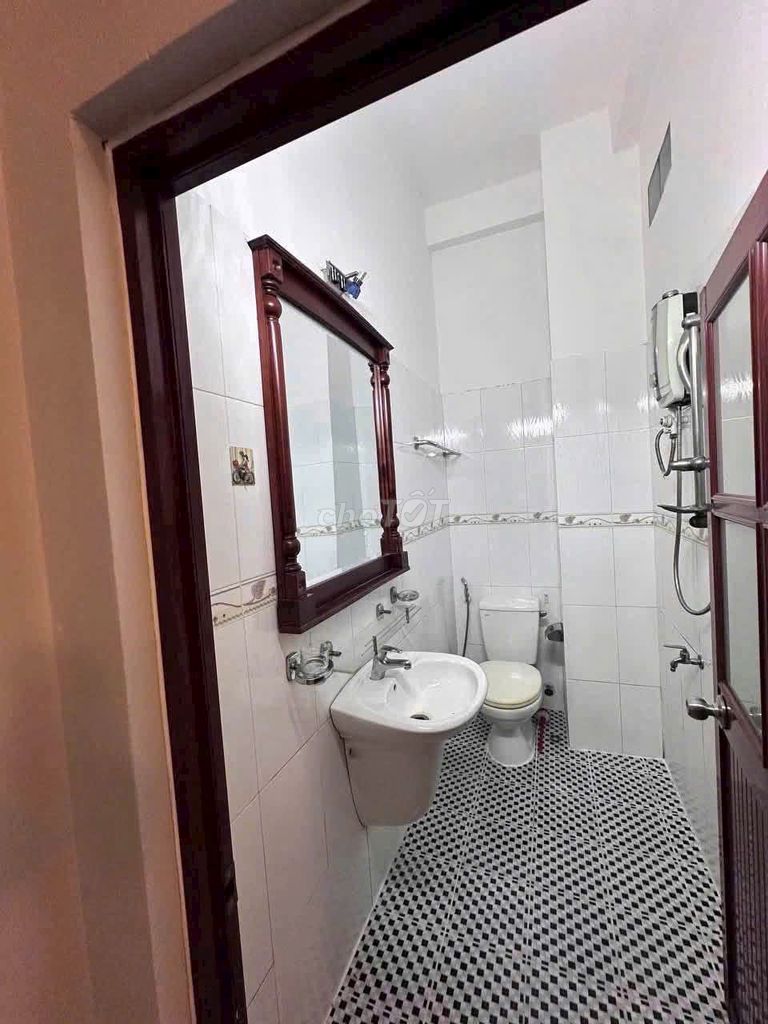 Need to rent 136 A Trương Công Định-714 QTân Bình