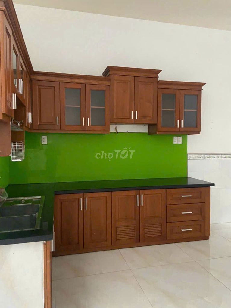 Need to rent a 1 3A C22X12 Q.Tân Bình at the corner of A4.