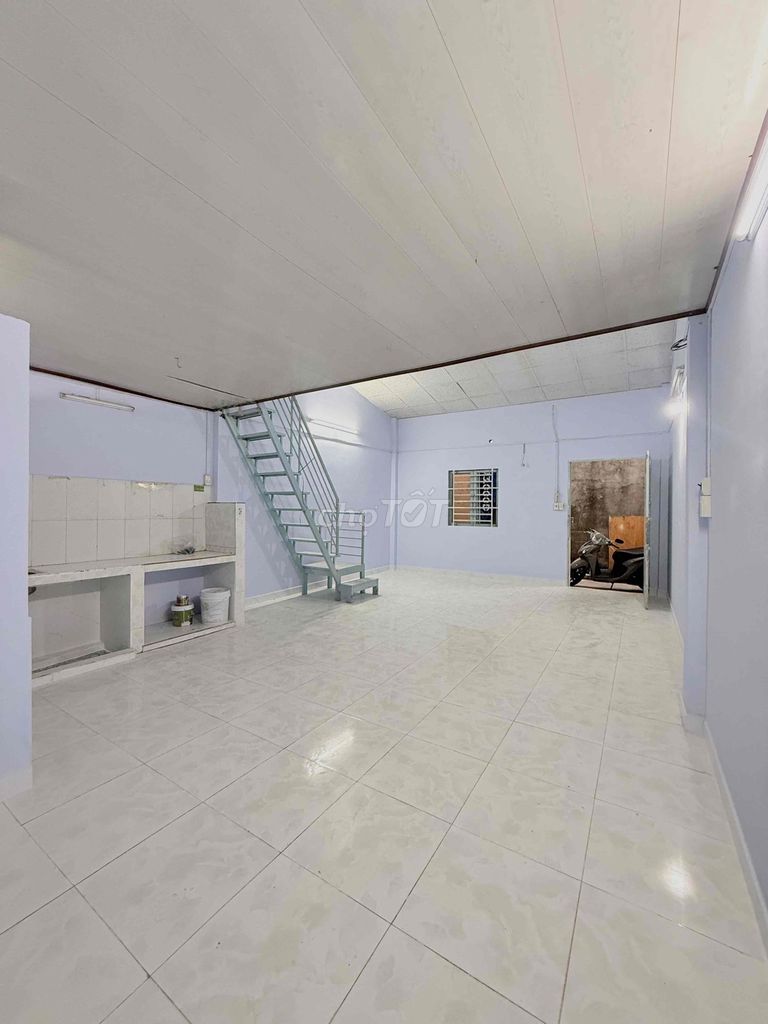 Rent the house empty at Tân Sơn 70m2 super wide
