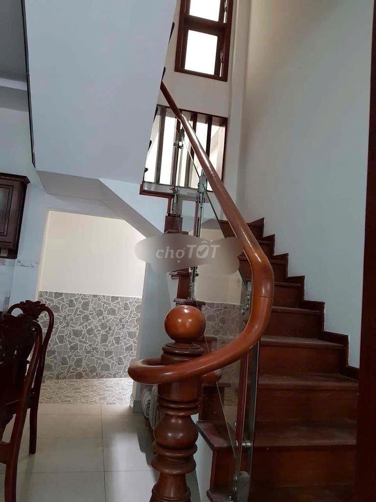 Three-foot-inch-eight automotives, area 60 meters, four bedrooms, 3 toilets, 17 million.