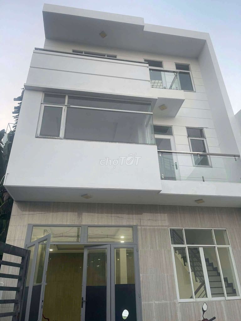 7 x17 meters cast 3 Hồ Văn Longs... 4 bedrooms. Ten million.
