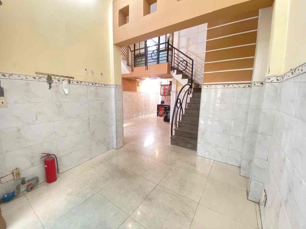 Nguyễn Trọng Tuyển, 4 floors, 4 bedroom 3/3 toilets, 4 x10 meters, 14 million