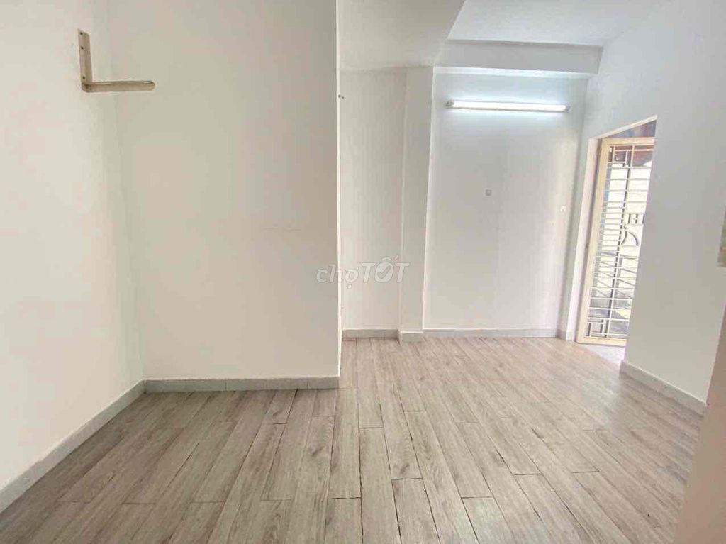 Nguyễn Trọng Tuyển, 4 floors, 4 bedroom 3/3 toilets, 4 x10 meters, 14 million