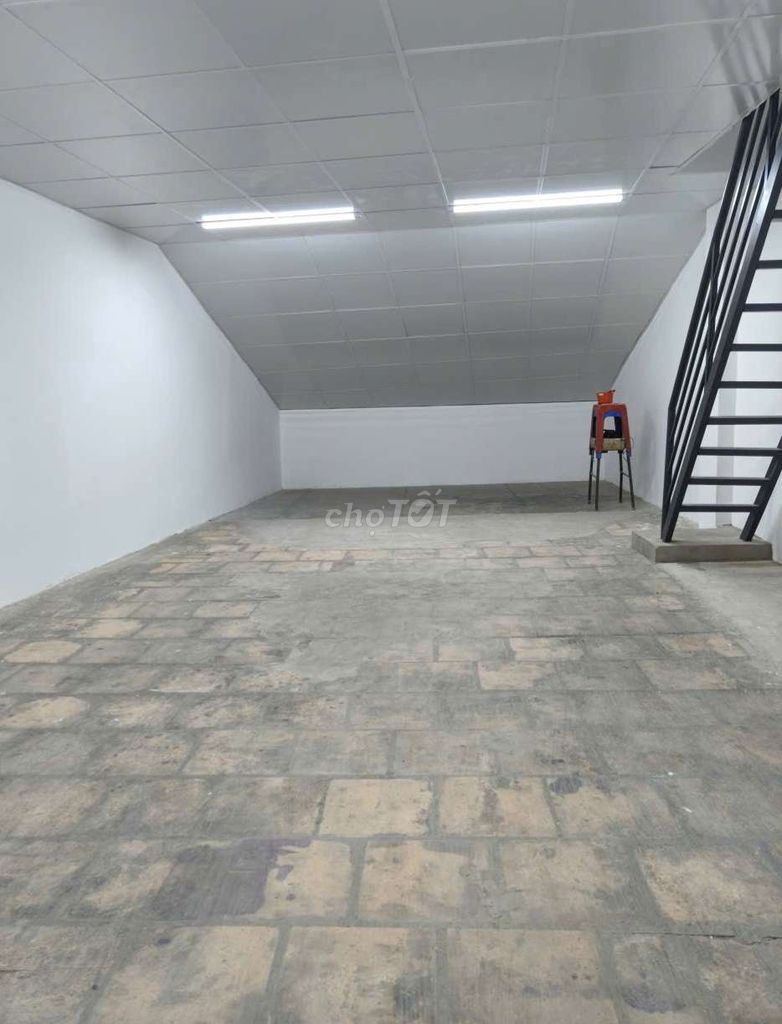 Renting four-by-two fronts near the Resort Hospital, 5-3.