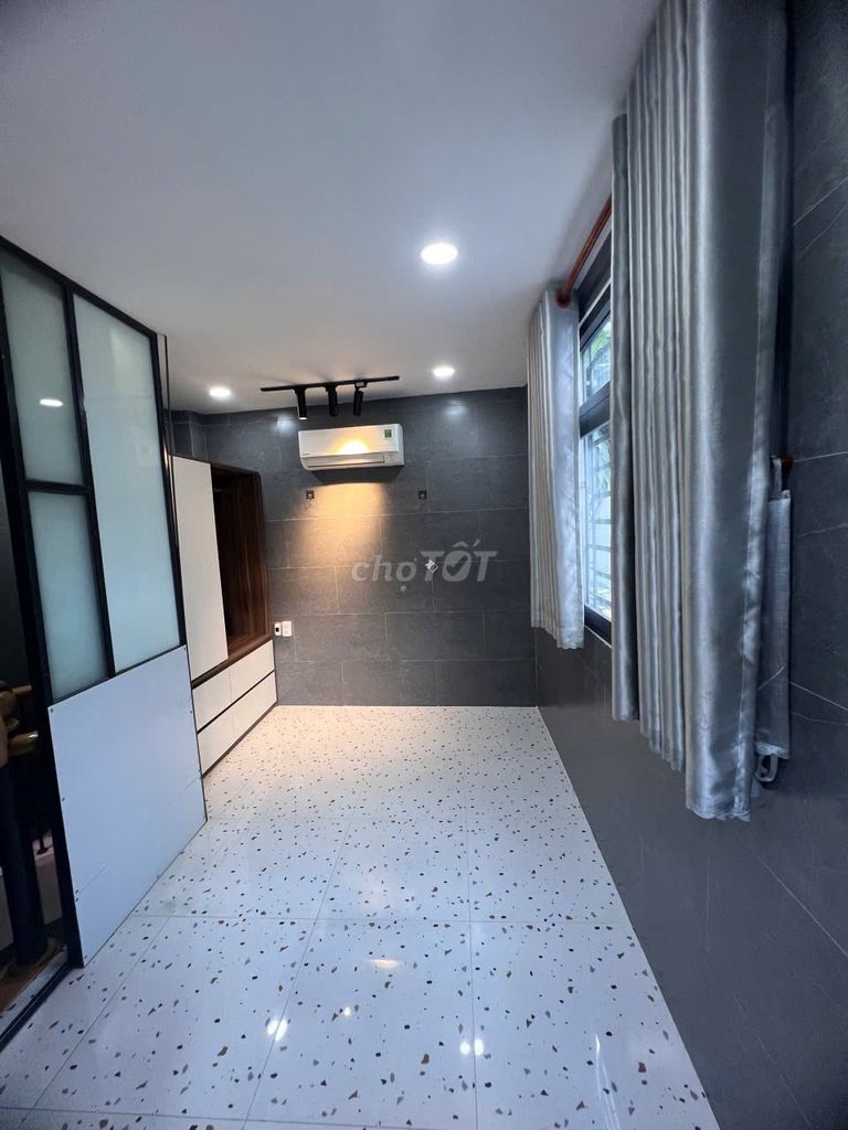The whole rent house-- sh alone no one mind sd30 M2-two floors of RHS 15 Gò Vấp