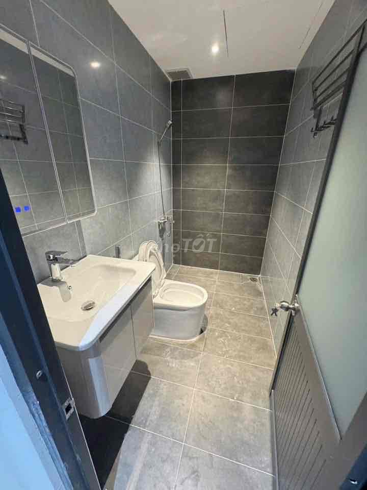 We need to rent out the House, 8 meters, 1 MM+, 2 new bedroom 2 new toilets