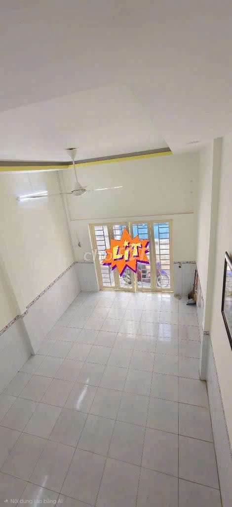 No four x 15 meters. Two bedrooms. Two new toilets.