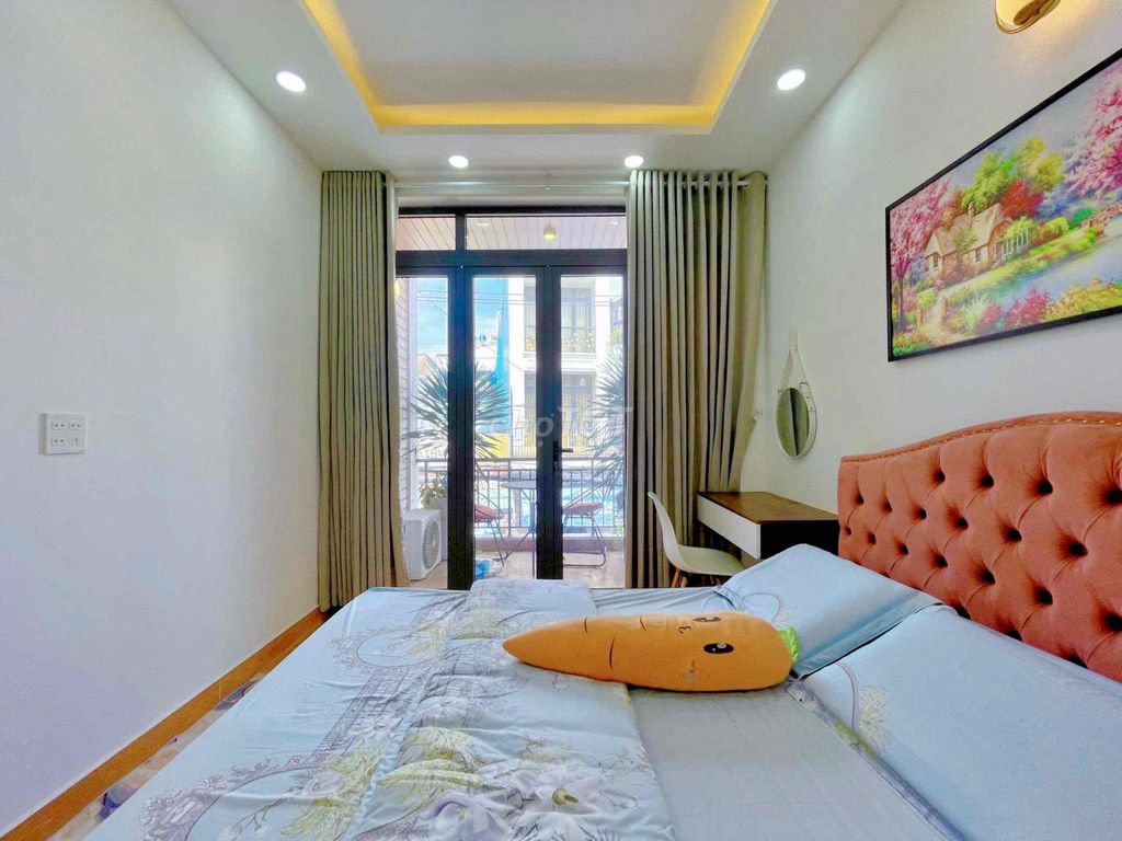 Rent the entire front of số 8 :20 million a month - 3 bedroom - 3 toilets
