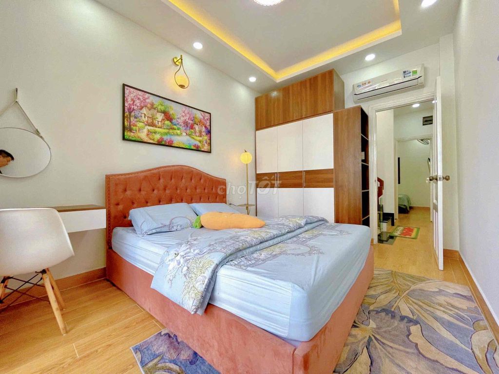 Rent the entire front of số 8 :20 million a month - 3 bedroom - 3 toilets