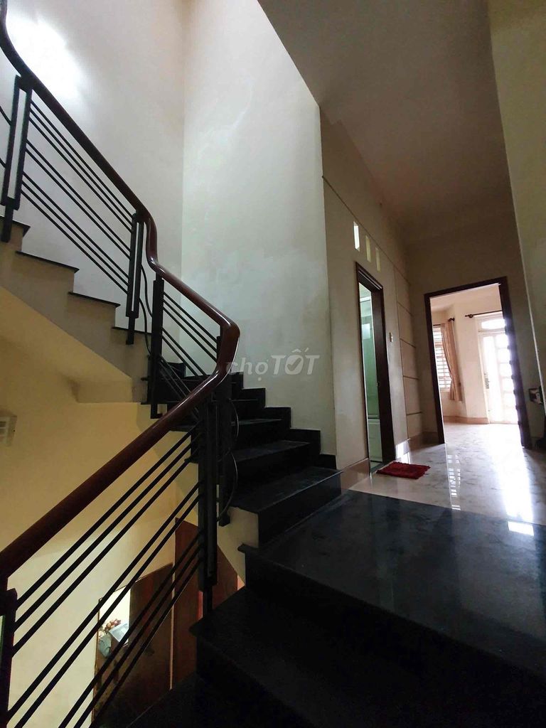 Renting Lê Liễu Tân Phú Front House near Eion Mall 4 x 16-3 floors-18 million