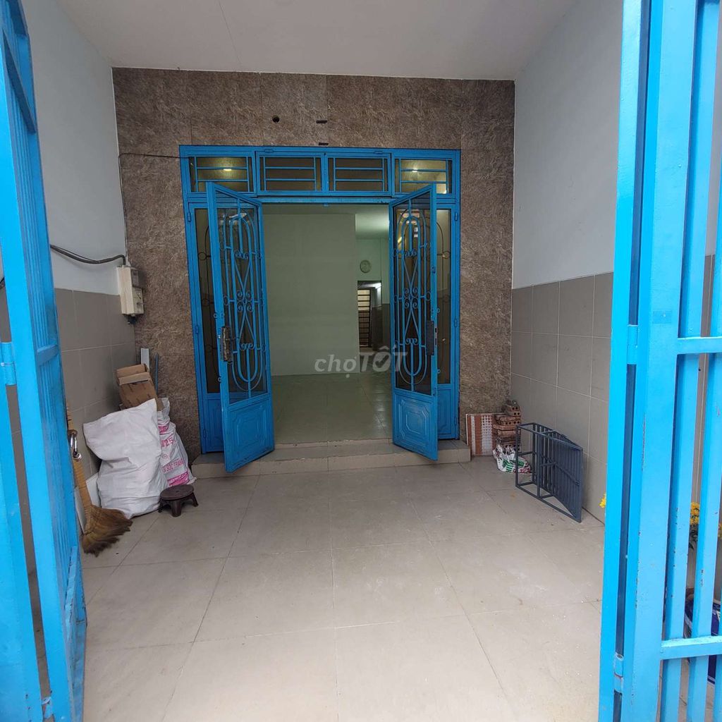 Rent Phạm Văn Chiêu, Gò Vấp, 4 x 18 meters, 2 bedrooms, 8.5 million