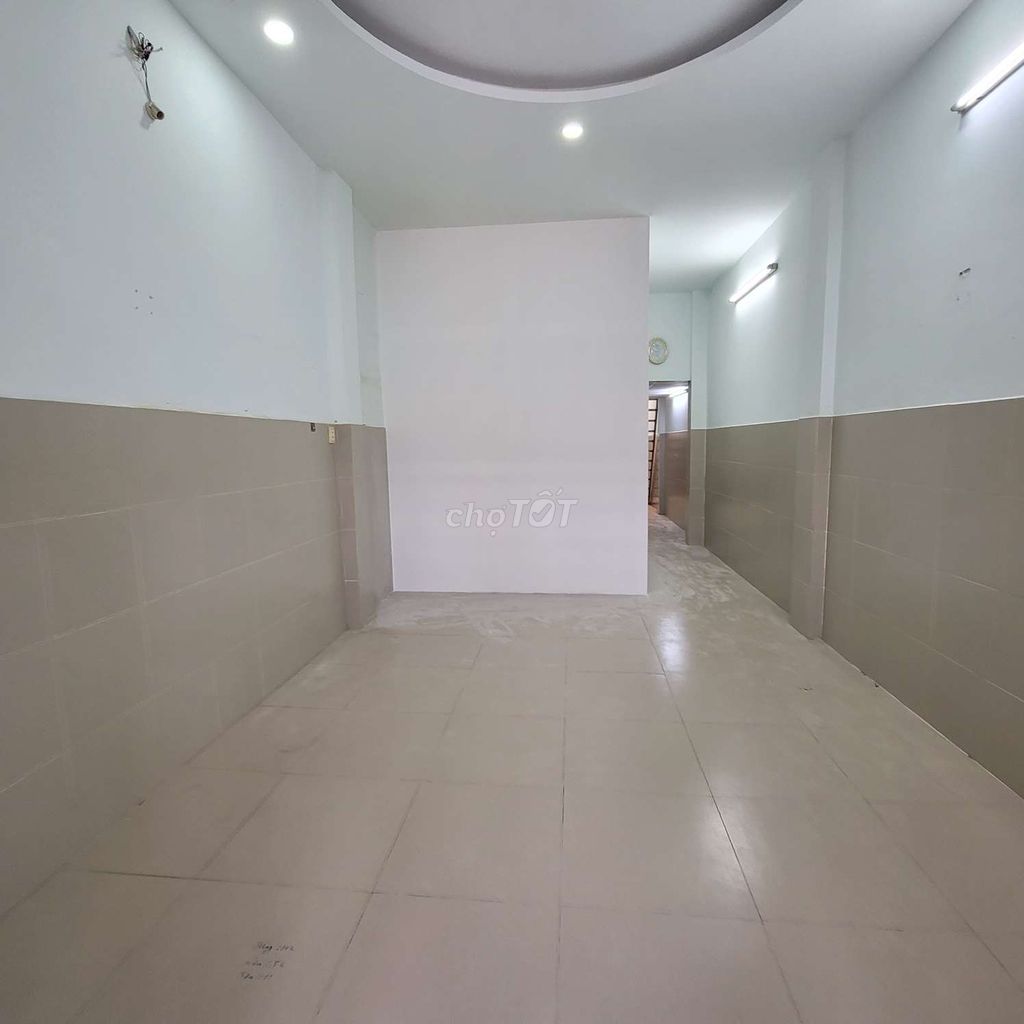 Rent Phạm Văn Chiêu, Gò Vấp, 4 x 18 meters, 2 bedrooms, 8.5 million