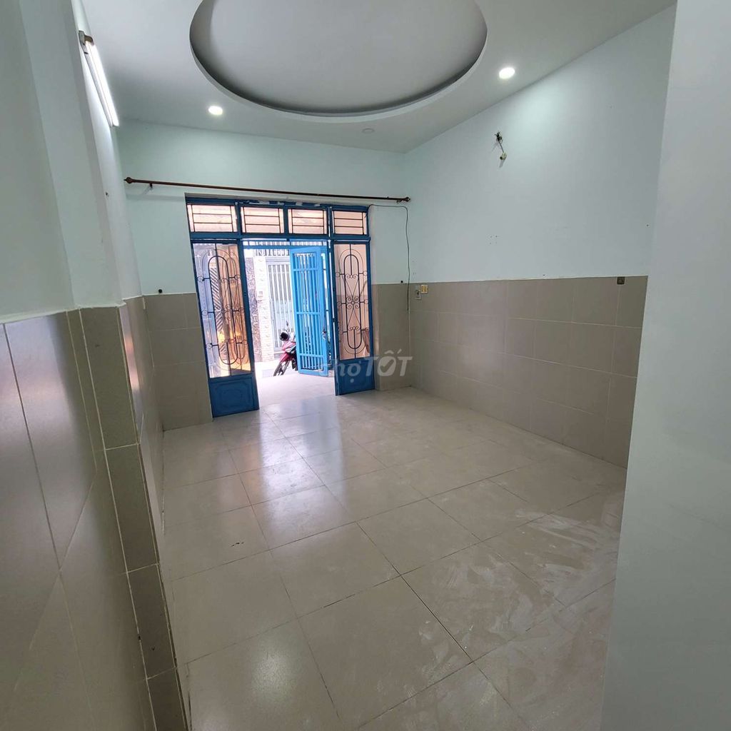 Rent Phạm Văn Chiêu, Gò Vấp, 4 x 18 meters, 2 bedrooms, 8.5 million
