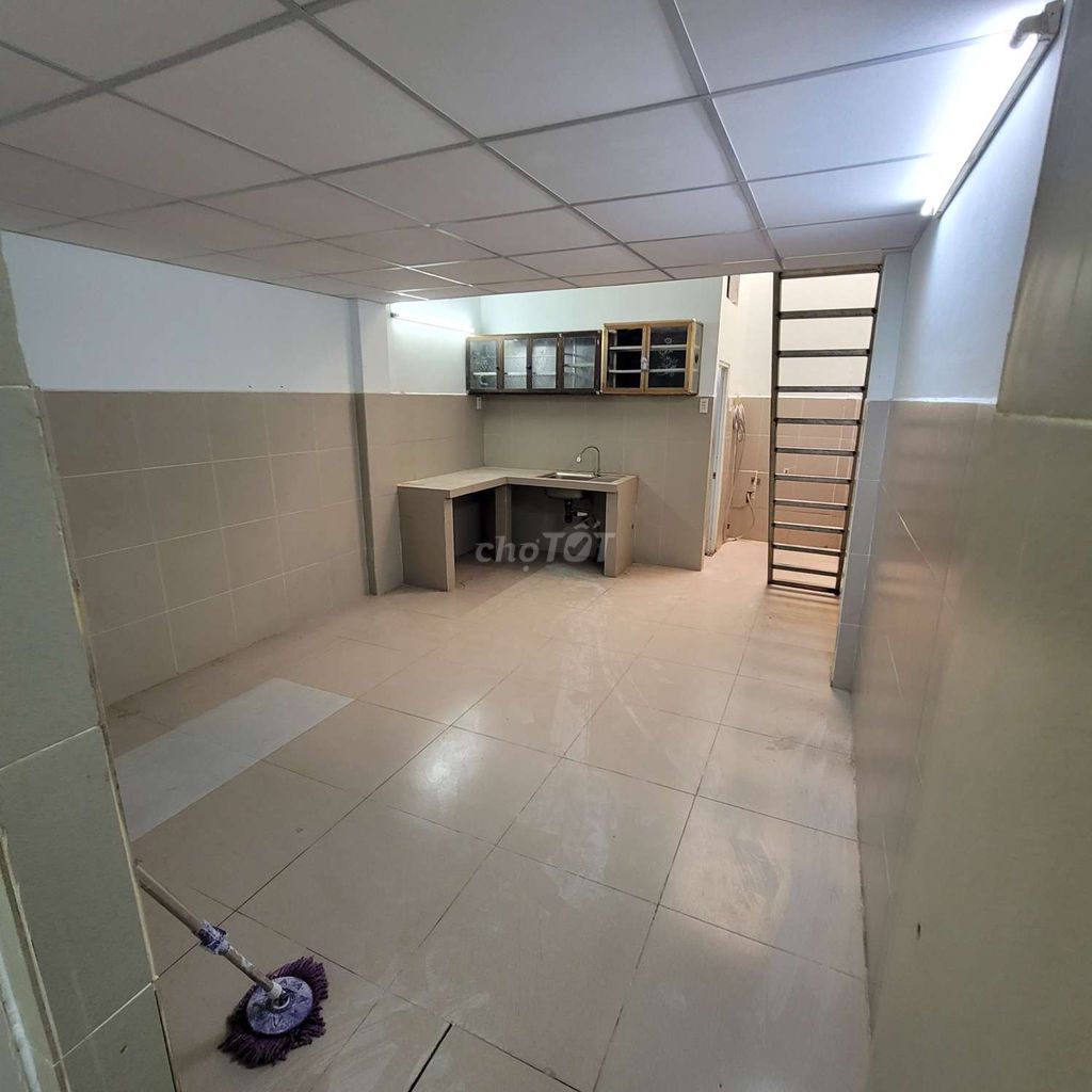 Rent Phạm Văn Chiêu, Gò Vấp, 4 x 18 meters, 2 bedrooms, 8.5 million