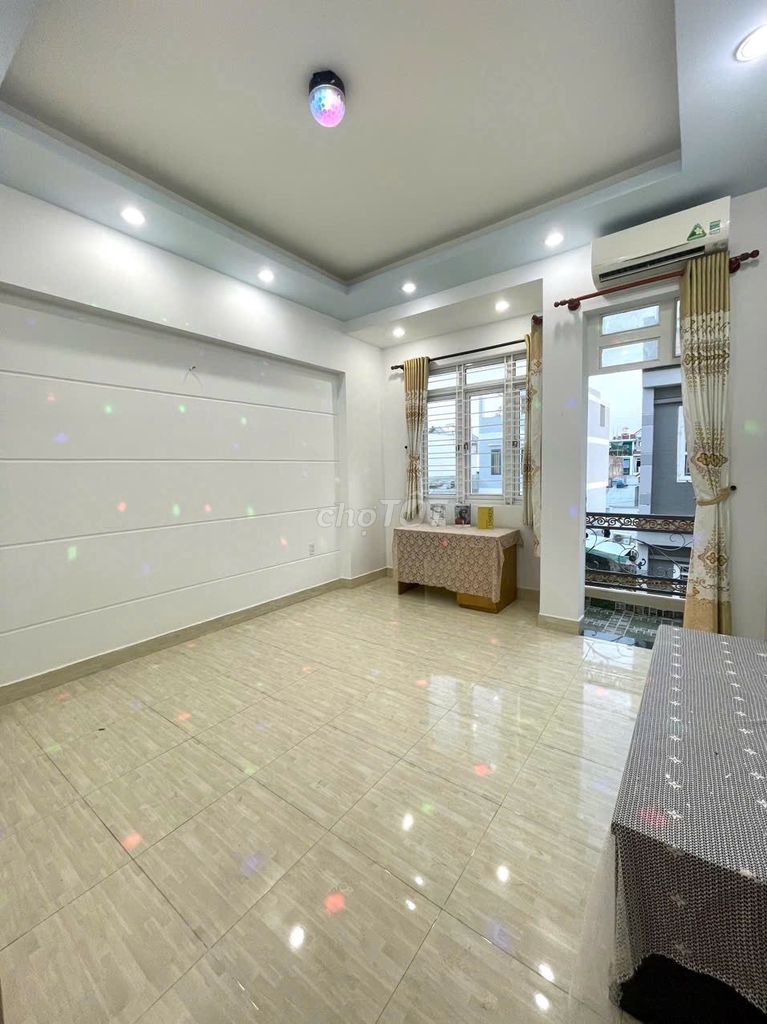 Cause 12 million số 12 lines 4 x15 ground + 3 stories: 4 Bedroom +3 toilets