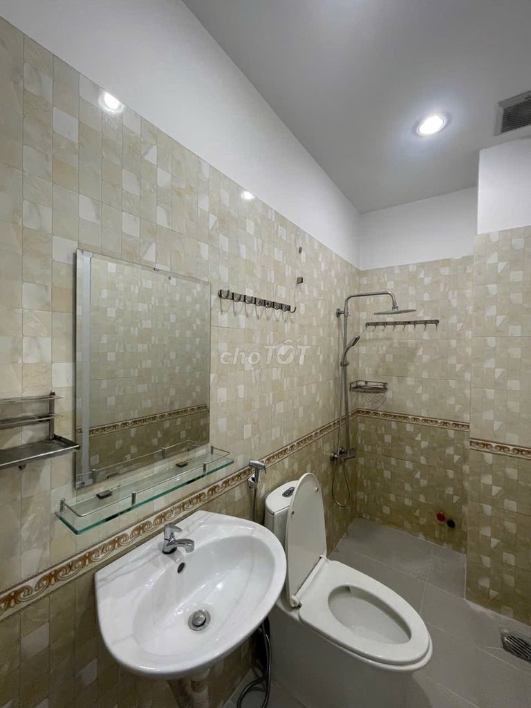 Cause 12 million số 12 lines 4 x15 ground + 3 stories: 4 Bedroom +3 toilets