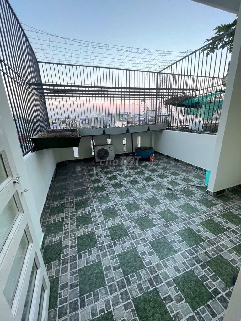 Cause 12 million số 12 lines 4 x15 ground + 3 stories: 4 Bedroom +3 toilets