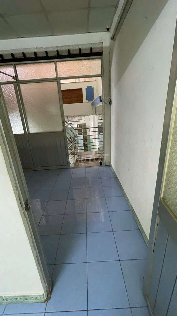 5 rooms 4X 20 M. 5 Reciprocal Reservation