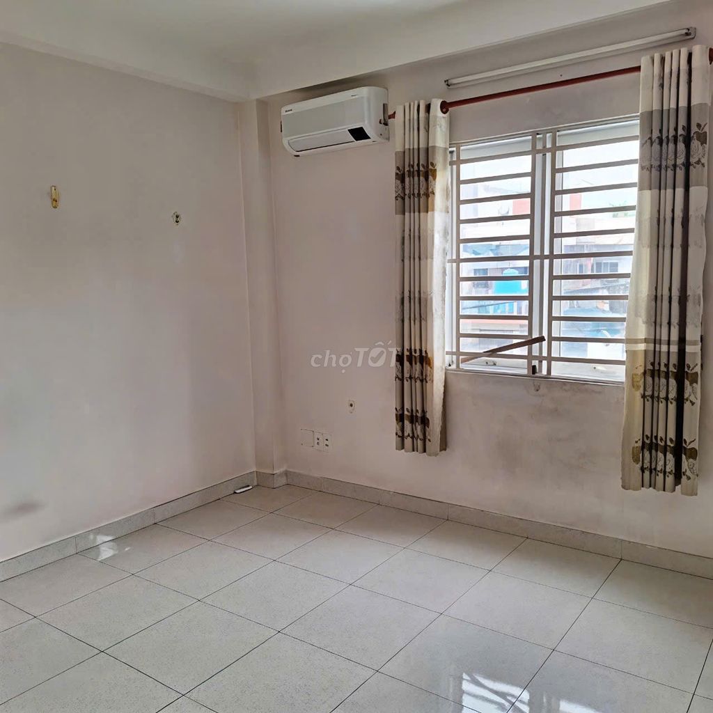 3 bedroom 3 toilets - 48 Hiệp Bình Chánh street - across from the Verstamalll area