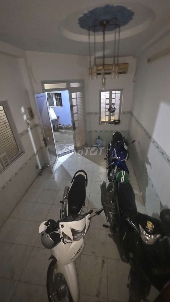 3 rooms Phạm Văn Hai.