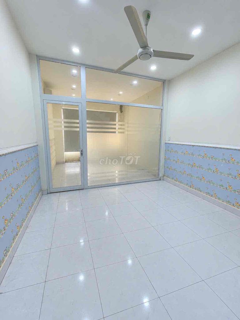 Rent a four-story apartment. Tân Hương Tân Phú. 78 meters across.