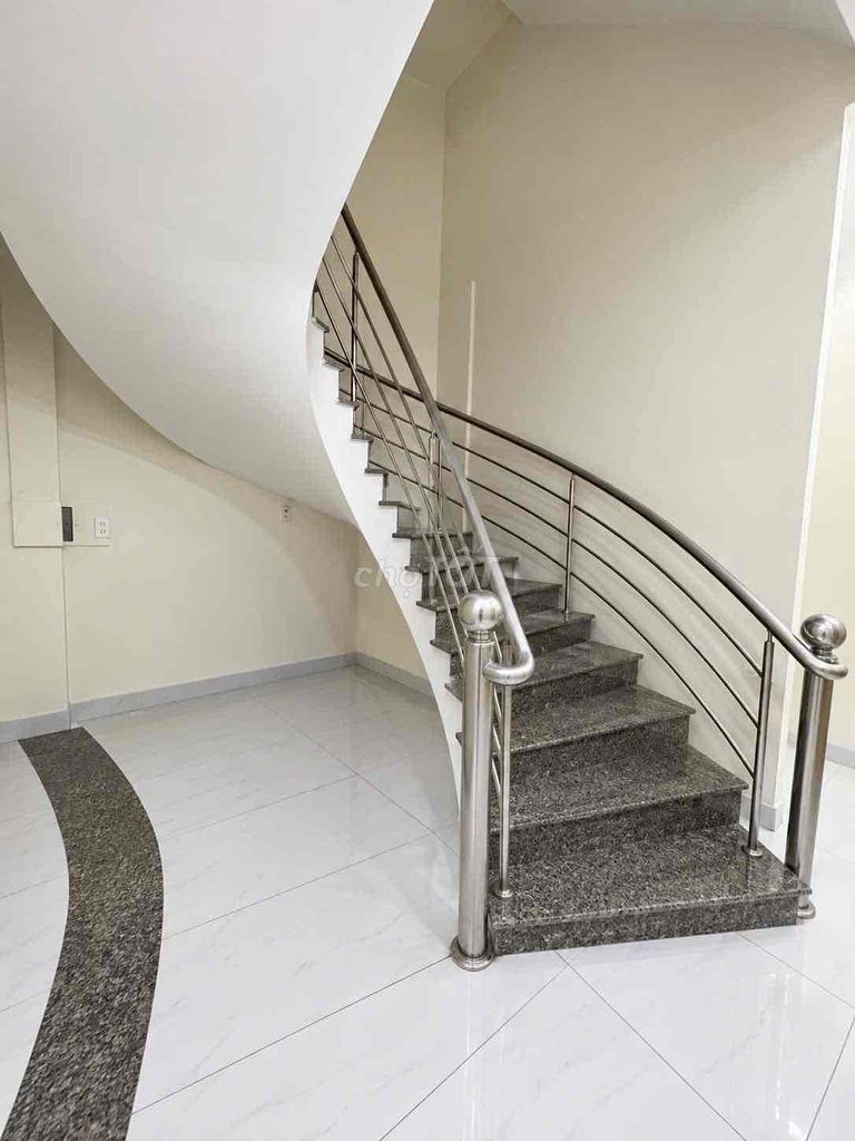 Rent a four-story apartment. Tân Hương Tân Phú. 78 meters across.