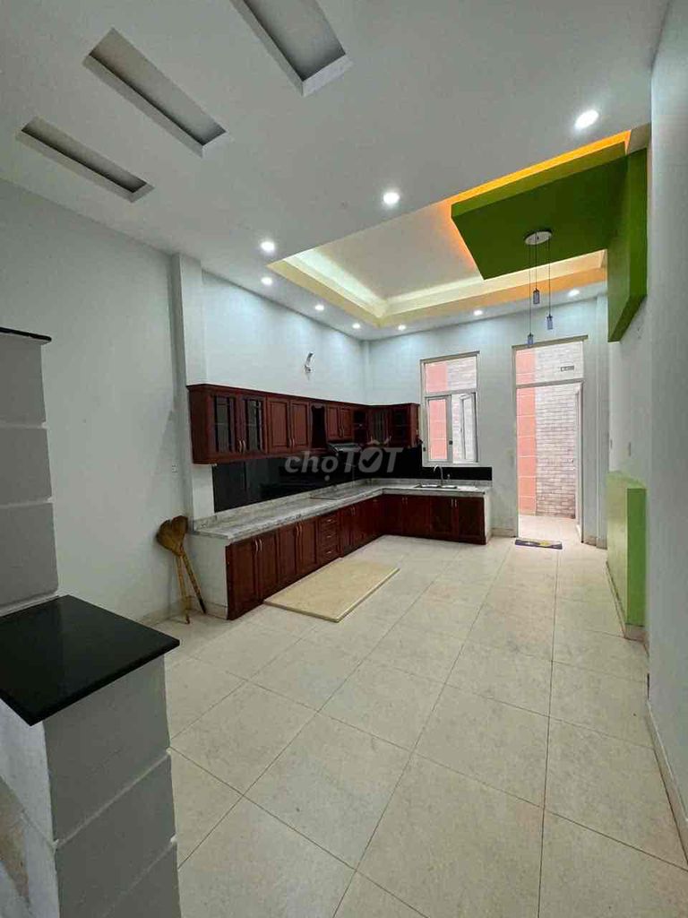 Rent the whole house next to Parma Malone District 8 6 bedrooms
