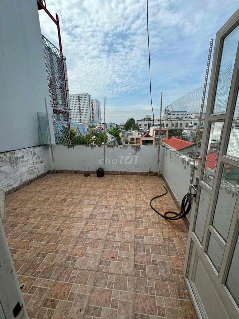 Rent the whole house next to Parma Malone District 8 6 bedrooms