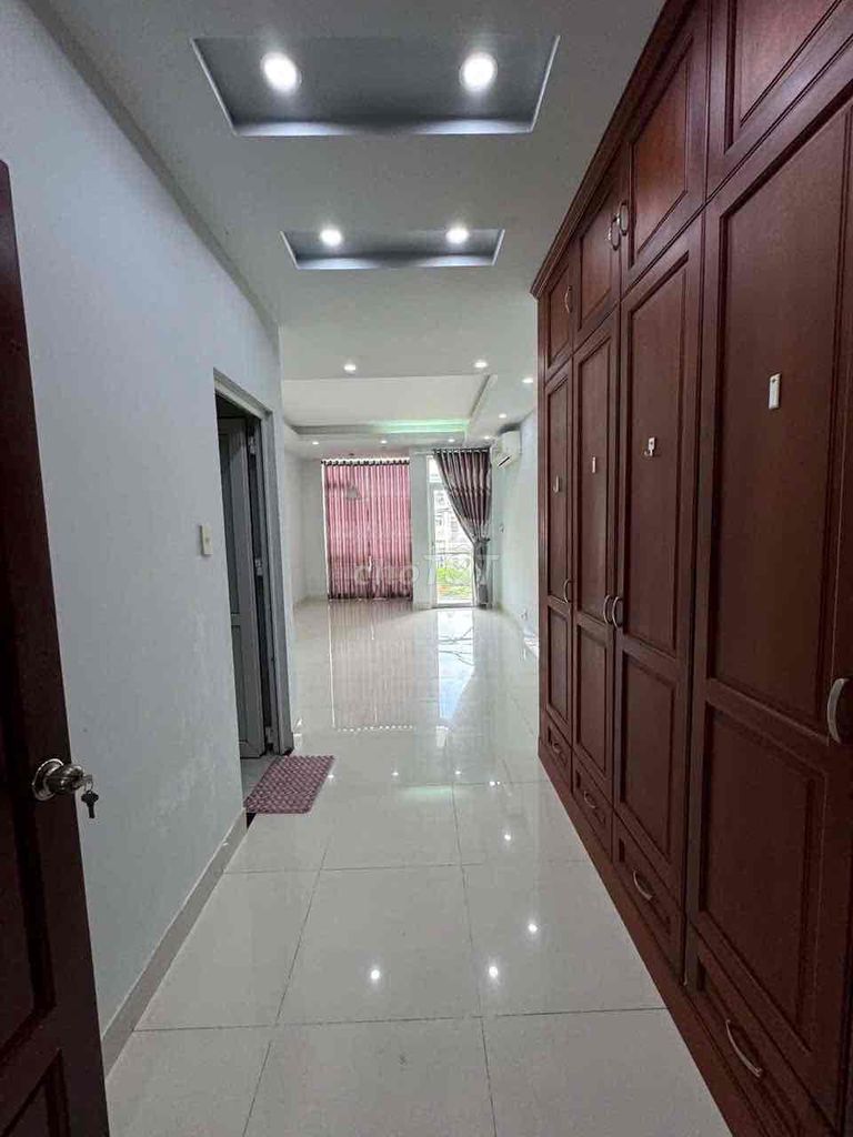 Rent the whole house next to Parma Malone District 8 6 bedrooms