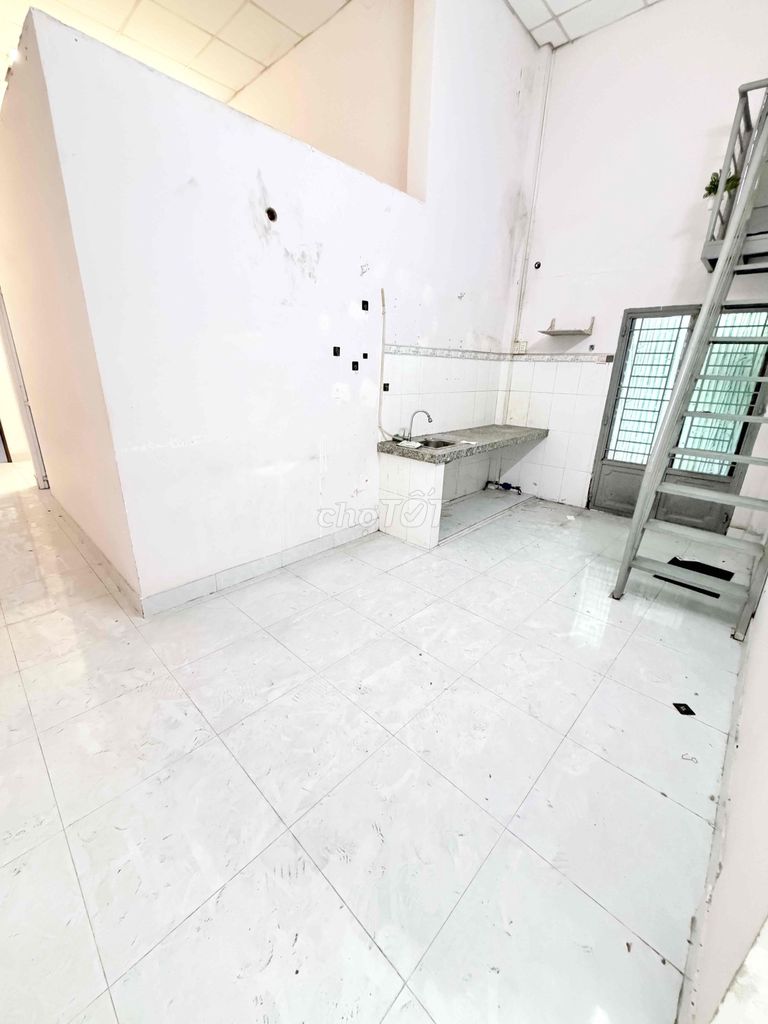 House 1/ Tên Lửa. level 4: 4.2 x16 meters (a bathroom bedroom) 3 meters down. Bình Tân