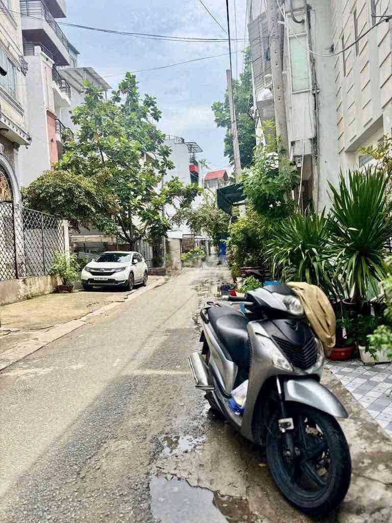 Three bedrooms, four toilets, Oto Alley, Wu Jun, 3 Bình Thạnh