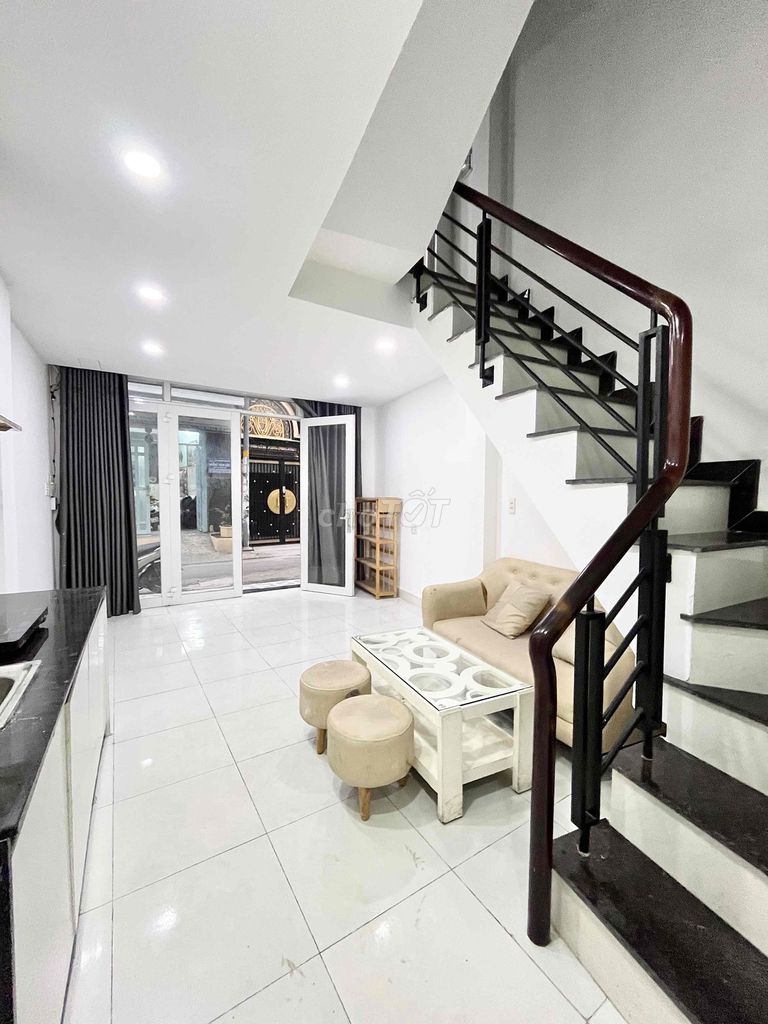 Three bedrooms, four toilets, Oto Alley, Wu Jun, 3 Bình Thạnh