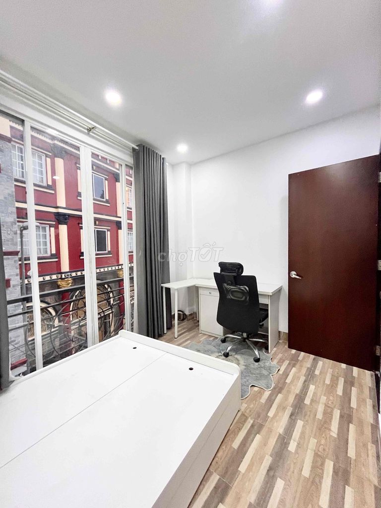 Three bedrooms, four toilets, Oto Alley, Wu Jun, 3 Bình Thạnh