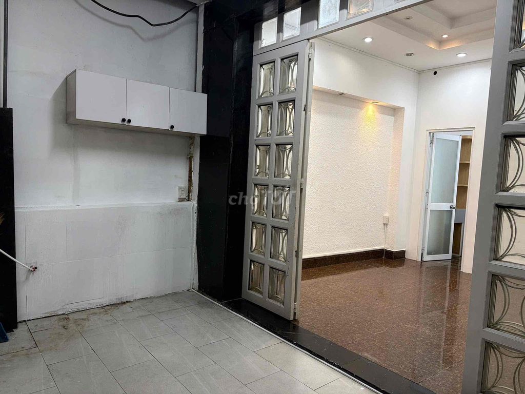 The whole one bedroom is 45 meters, Ung Văn Khiêm Alley, 204 25, Bình Thạnh.