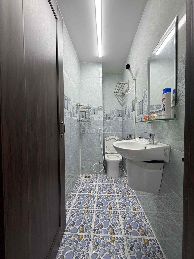 Tân Hương.Tân Phú. Profile: 4 X 10 3 3 floors 4 bedroom 3 toilets