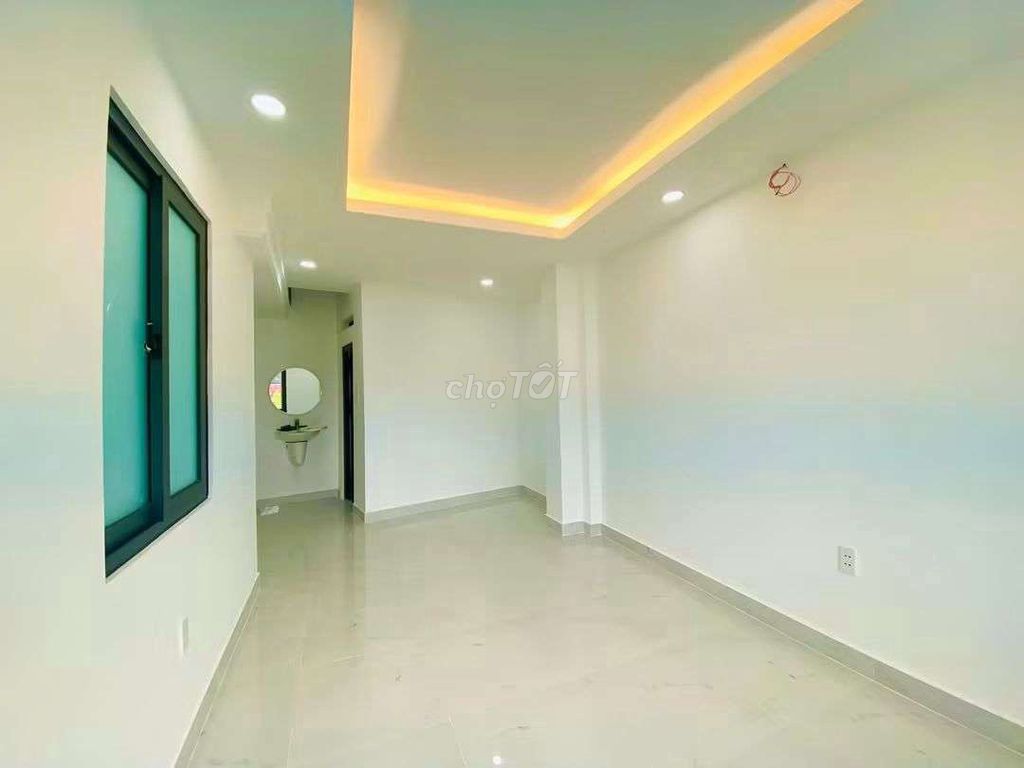 Rent an R/CNNRA 4 sheets - 3 bedroom 3 toilets - cheap