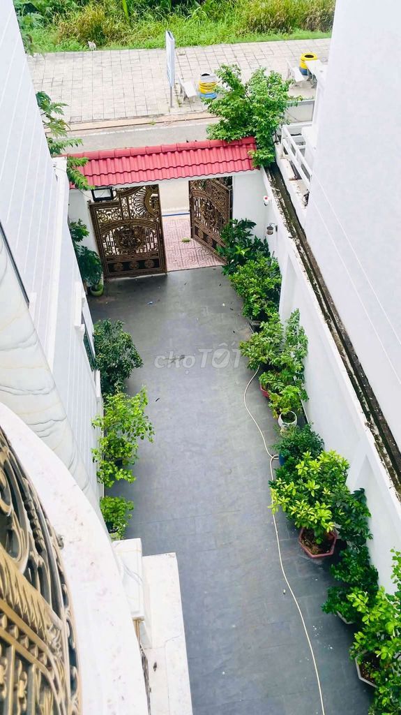 Super pretty villa - virgin, wide-five-room courtyard