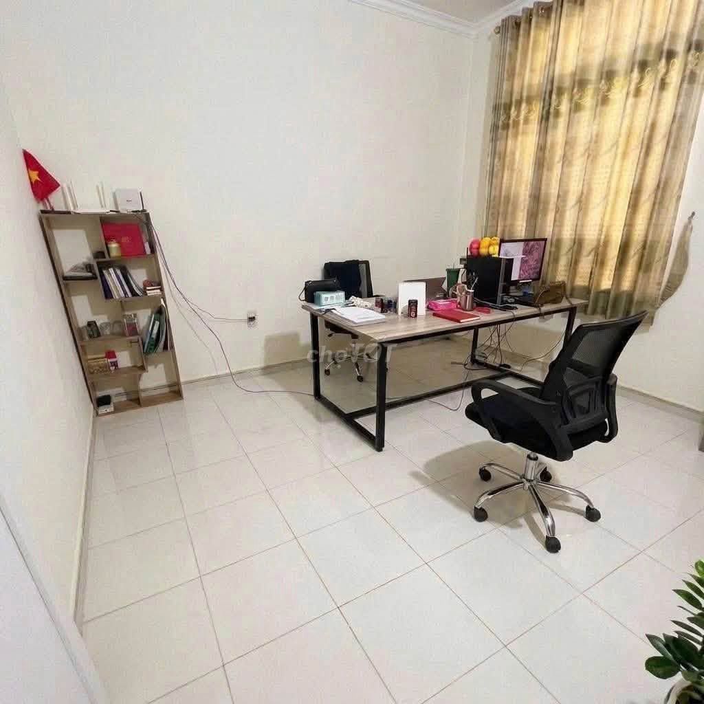 Rent a three-room room 2 số 9, p. Linh Tây - 1 ground 1 floor at 10.5 million