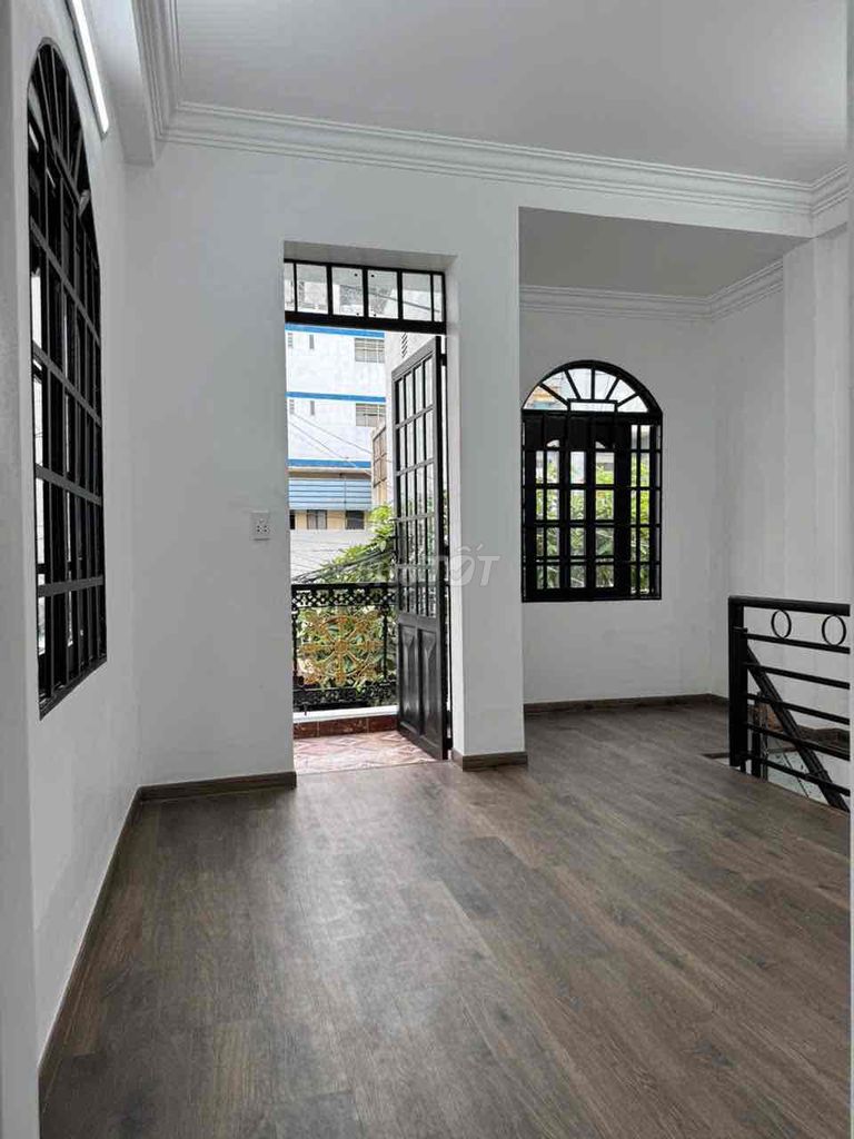 Rent the main apartment-- Cộng Hoà, Tân Bình.