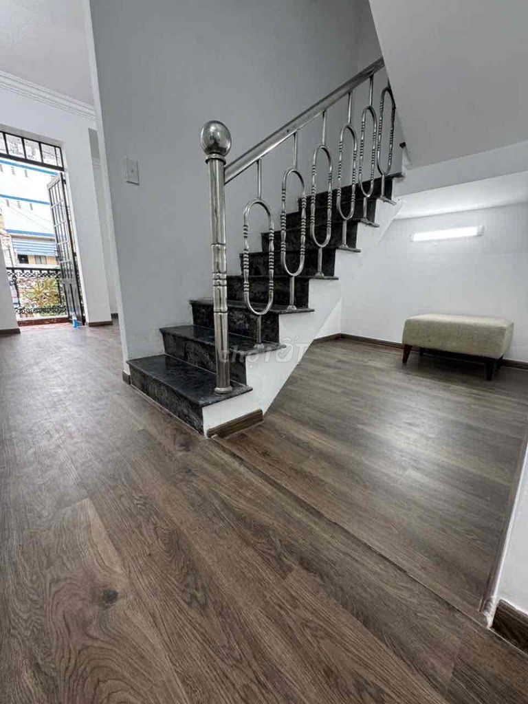 Rent the main apartment-- Cộng Hoà, Tân Bình.