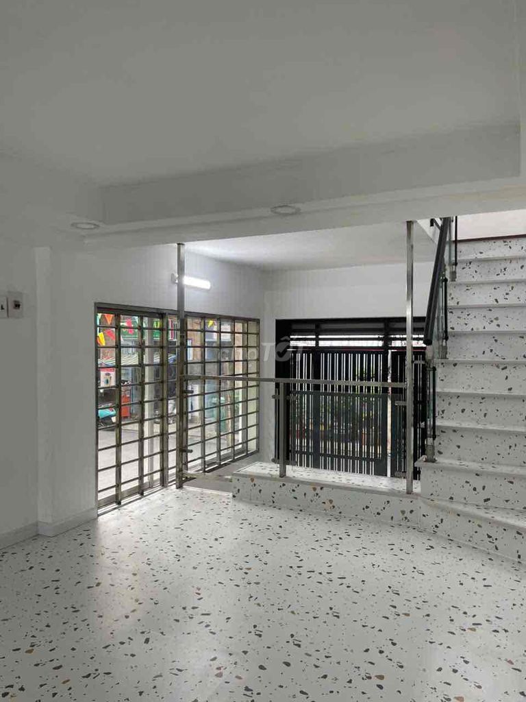 Rent the main apartment-- Cộng Hoà, Tân Bình.