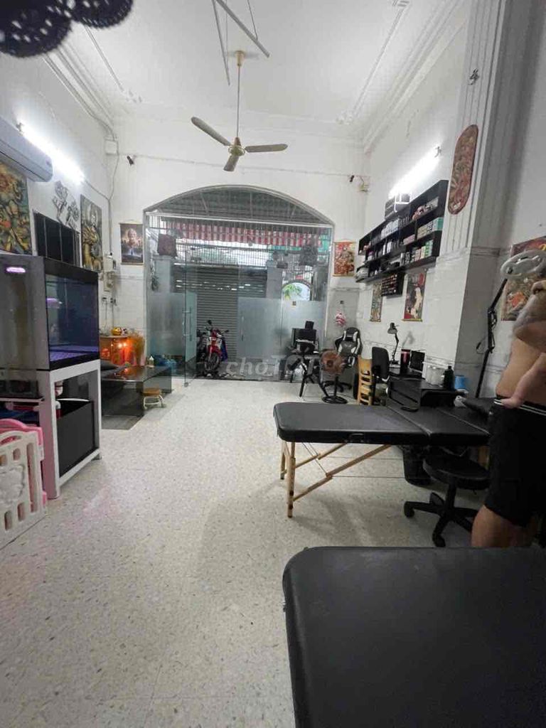 Rent a cash house 207, 5 x17 4 bedrooms, 4 toilets, and just stay at the same place as the long-term script.